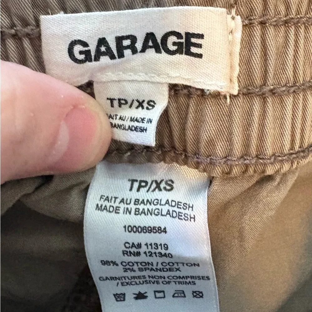 2/$25 EUC Garage Woman’s Jogger Cargo Pants - Picture 3 of 3
